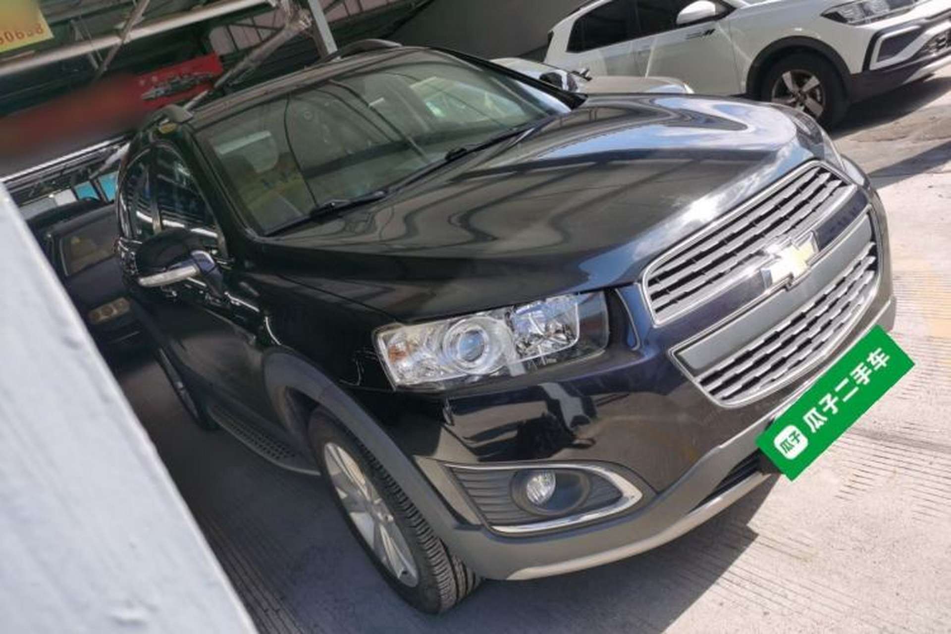 Used Chevrolet Captiva 2017 2.4L 4x4 Flagship Edition 7-Seater Front Right 45 Deg
