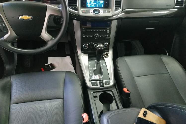 Used Chevrolet Captiva 2017 2.4L Two-Wheel Drive Luxury Edition 7 Seats Gear Lever