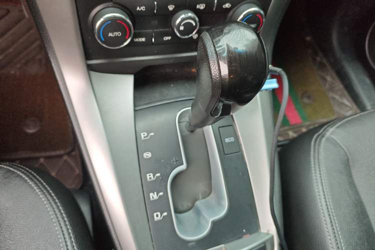 Used Chevrolet Captiva 2017 2.4L Two-Wheel Drive Luxury Edition 7 Seats Gear Lever