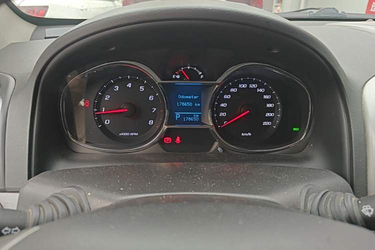 Used Chevrolet Captiva 2017 2.4L Two-Wheel Drive Luxury Edition 7 Seats Instrument Cluster