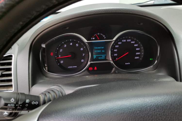 Used Chevrolet Captiva 2017 2.4L 4x4 Flagship Edition 7-Seater Instrument Cluster