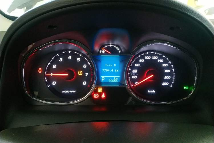 Used Chevrolet Captiva 2017 2.4L Two-Wheel Drive Luxury Edition 7 Seats Instrument Cluster