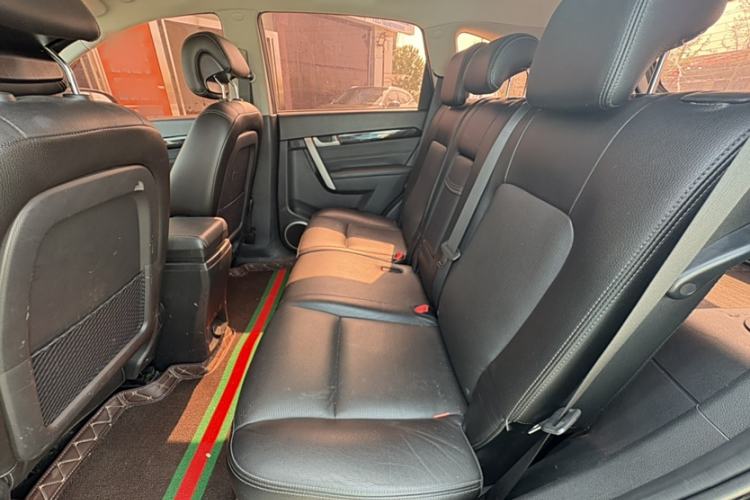 Used Chevrolet Captiva 2017 2.4L 4x4 Flagship Edition 7-Seater Interior 3