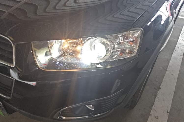 Used Chevrolet Captiva 2017 2.4L Two-Wheel Drive Luxury Edition 7 Seats Left Front Headlight