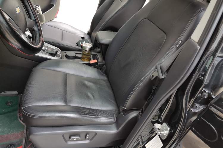 Used Chevrolet Captiva 2017 2.4L 4x4 Flagship Edition 7-Seater Left Front Seat