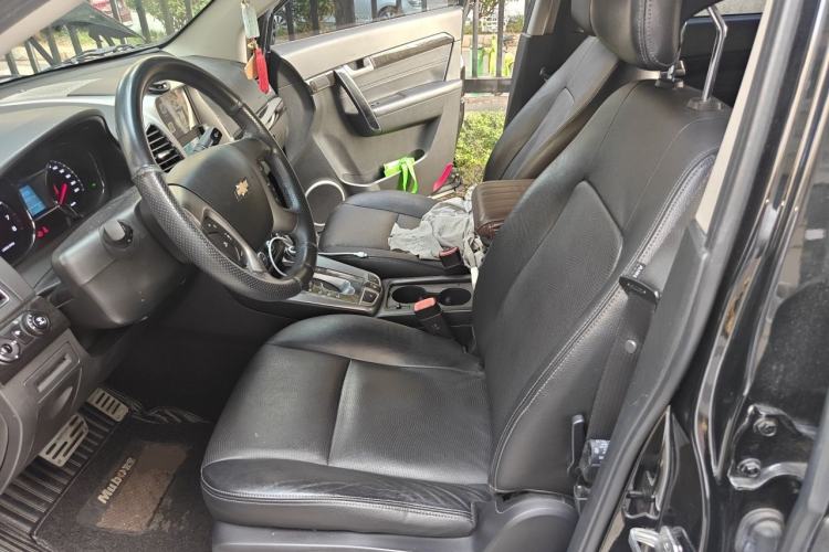 Used Chevrolet Captiva 2017 2.4L 4x4 Flagship Edition 7-Seater Left Front Seat