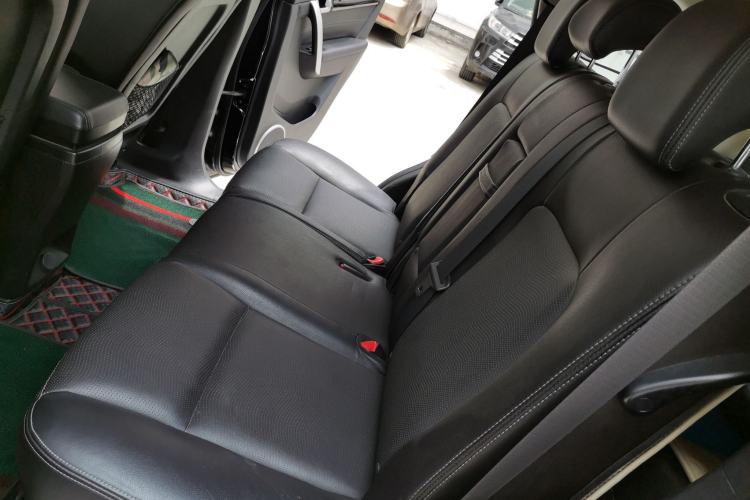 Used Chevrolet Captiva 2017 2.4L 4x4 Flagship Edition 7-Seater Left Rear Seat