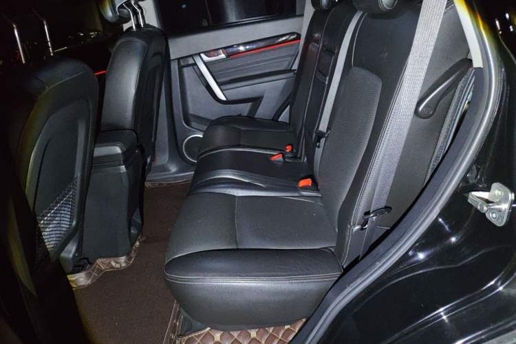 Used Chevrolet Captiva 2017 2.4L Two-Wheel Drive Luxury Edition 7 Seats Left Rear Seat
