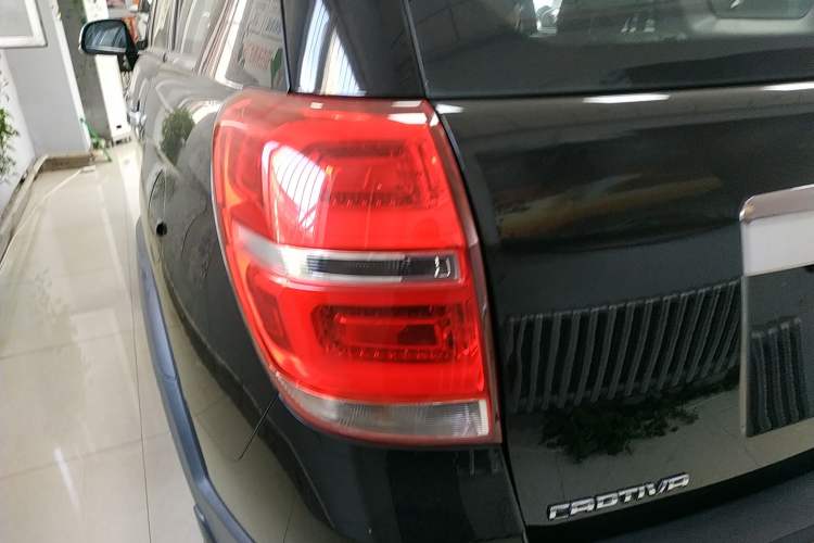 Used Chevrolet Captiva 2017 2.4L Two-Wheel Drive Luxury Edition 7 Seats Left Rear Taillight
