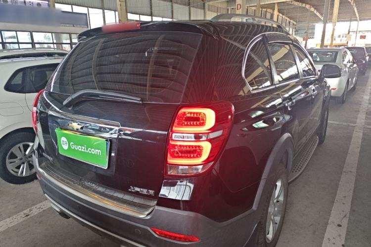Used Chevrolet Captiva 2017 2.4L Two-Wheel Drive Luxury Edition 7 Seats Rear Right 45 Deg
