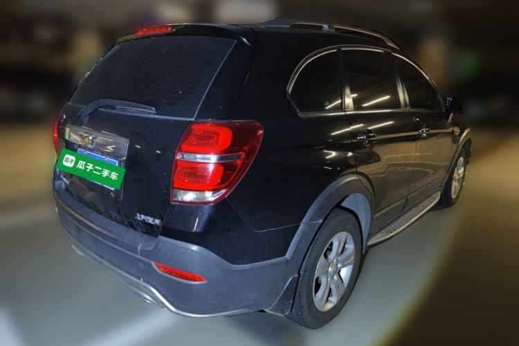 Used Chevrolet Captiva 2017 2.4L Two-Wheel Drive Luxury Edition 7 Seats Rear Right 45 Deg