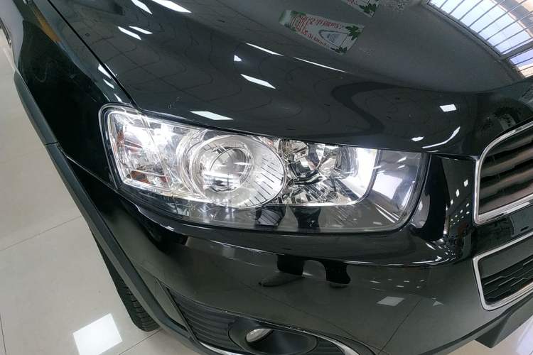 Used Chevrolet Captiva 2017 2.4L Two-Wheel Drive Luxury Edition 7 Seats Right Front Headlight