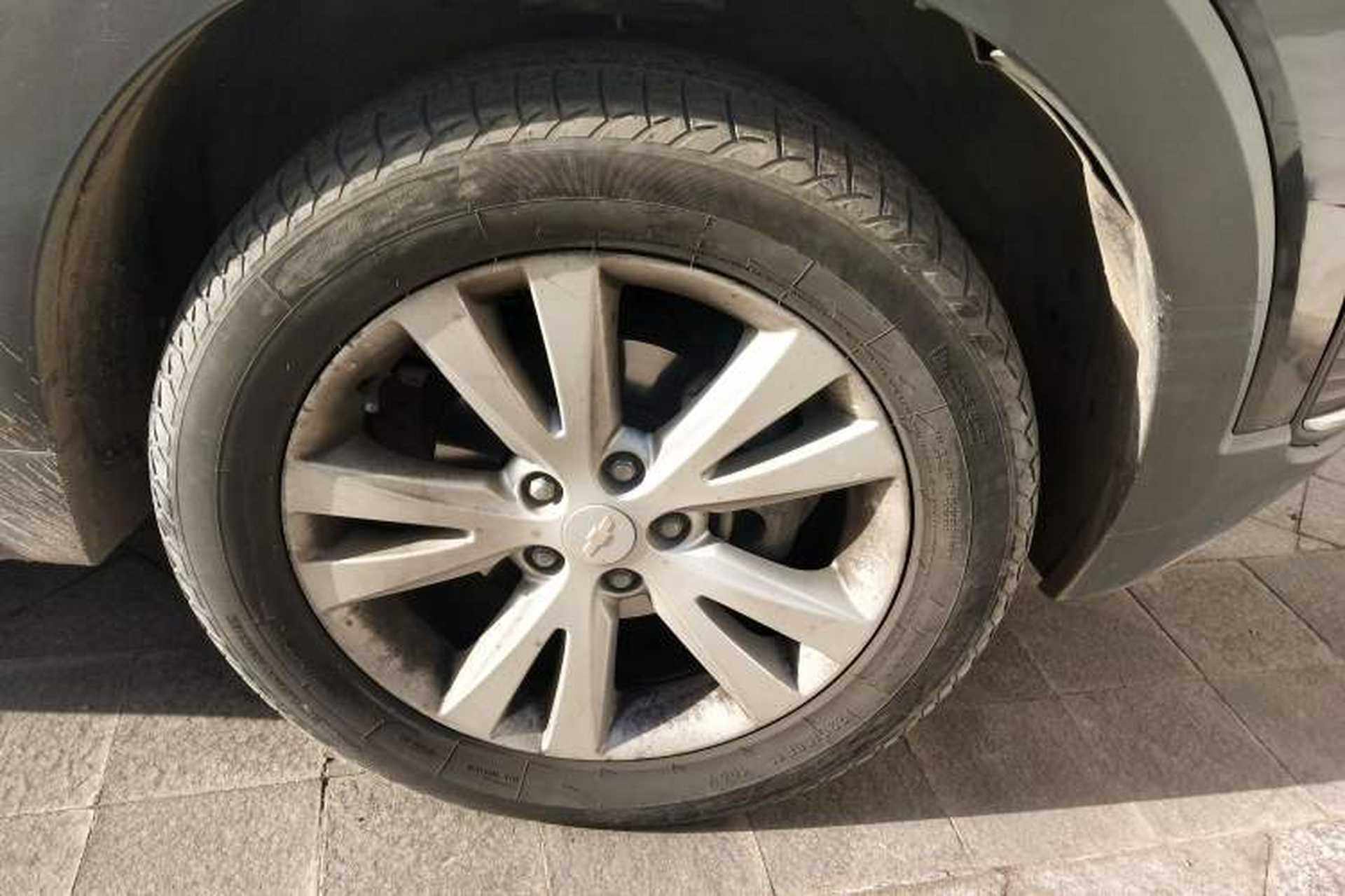 Used Chevrolet Captiva 2017 2.4L 4x4 Flagship Edition 7-Seater Right Front Wheel Hub