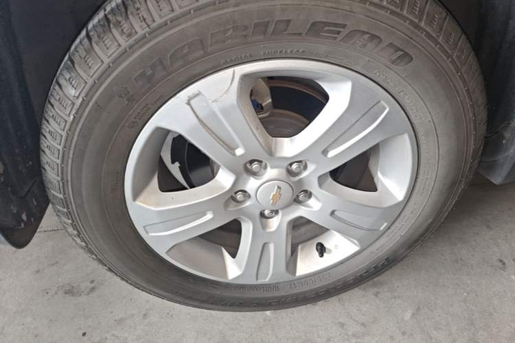 Used Chevrolet Captiva 2017 2.4L Two-Wheel Drive Luxury Edition 7 Seats Right Rear Wheel Hub