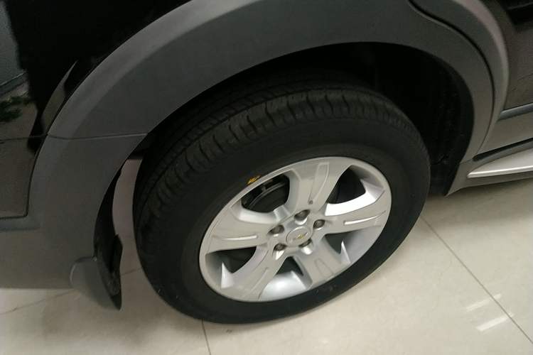 Used Chevrolet Captiva 2017 2.4L Two-Wheel Drive Luxury Edition 7 Seats Right Rear Wheel Hub