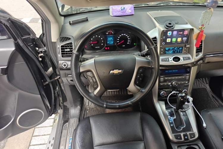 Used Chevrolet Captiva 2017 2.4L 4x4 Flagship Edition 7-Seater Steering Wheel