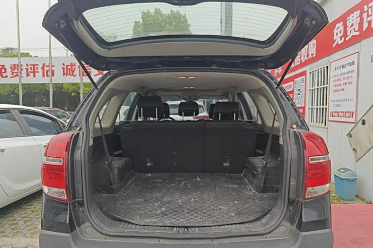 Used Chevrolet Captiva 2017 2.4L Two-Wheel Drive Luxury Edition 7 Seats Trunk
