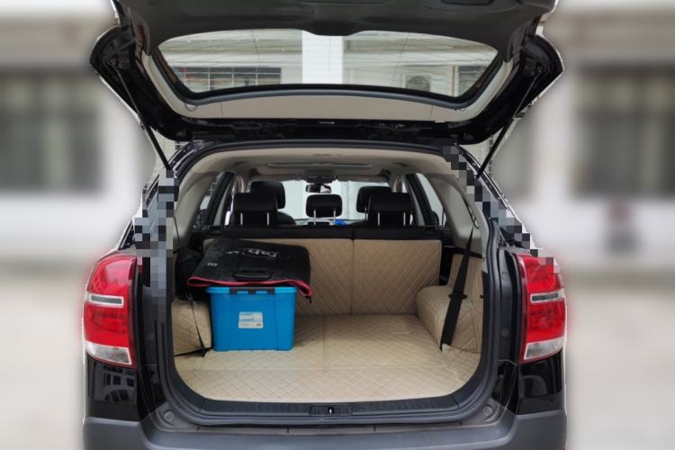 Used Chevrolet Captiva 2017 2.4L 4x4 Flagship Edition 7-Seater Trunk
