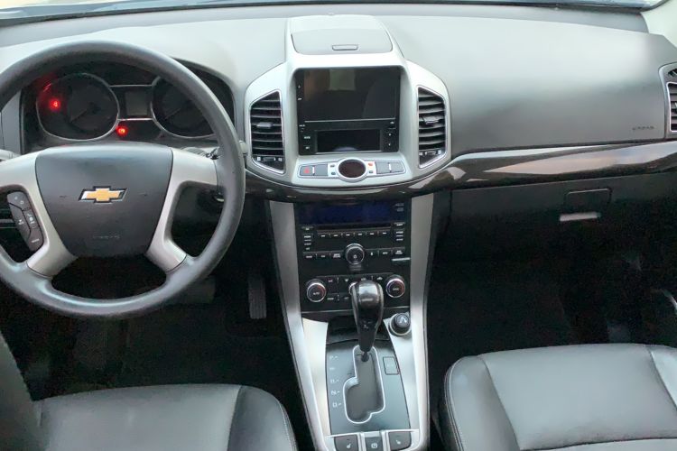 Used Chevrolet Captiva 2017 2.4L Two-Wheel Drive Luxury Edition 7 Seats Center Console