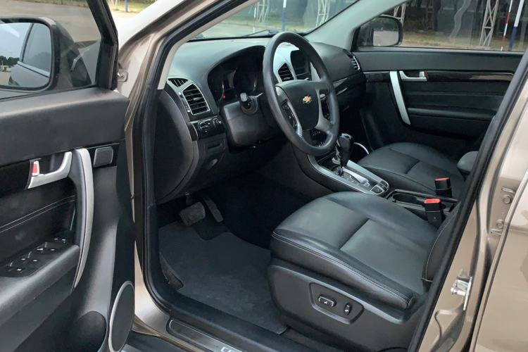 Used Chevrolet Captiva 2017 2.4L Two-Wheel Drive Luxury Edition 7 Seats Driver Seat