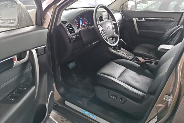 Used Chevrolet Captiva 2017 2.4L Two-Wheel Drive Luxury Edition 7 Seats Driver Seat