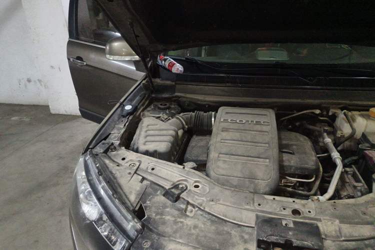 Used Chevrolet Captiva 2017 2.4L 4x4 Flagship Edition 7-Seater Engine Bay Right