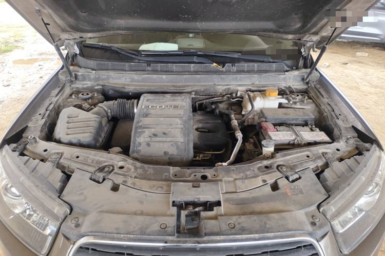 Used Chevrolet Captiva 2017 2.4L 4x4 Flagship Edition 7-Seater Engine Bay