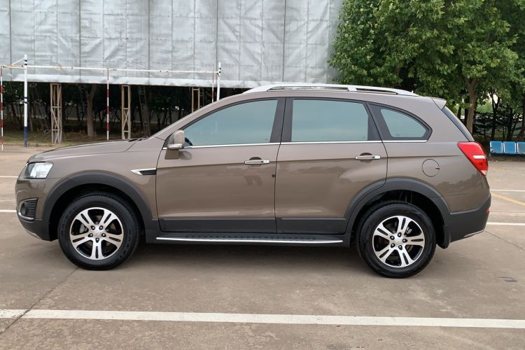 Used Chevrolet Captiva 2017 2.4L Two-Wheel Drive Luxury Edition 7 Seats Exterior 1