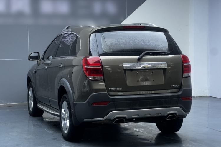 Used Chevrolet Captiva 2017 2.4L Two-Wheel Drive Luxury Edition 7 Seats Exterior 3