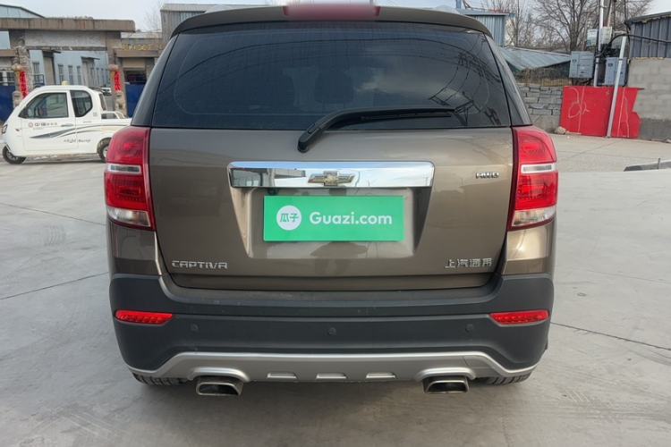 Used Chevrolet Captiva 2017 2.4L 4x4 Flagship Edition 7-Seater Exterior 3