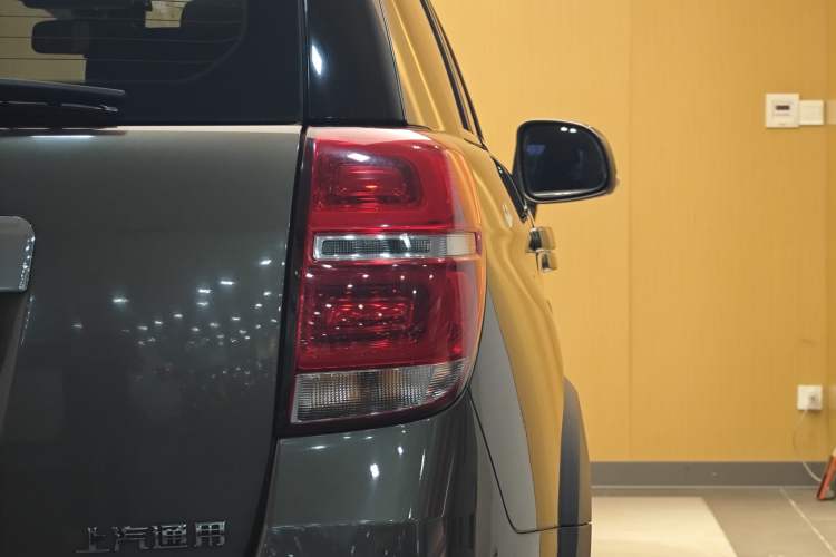 Used Chevrolet Captiva 2017 2.4L Two-Wheel Drive City Edition 5 Seats Exterior 4