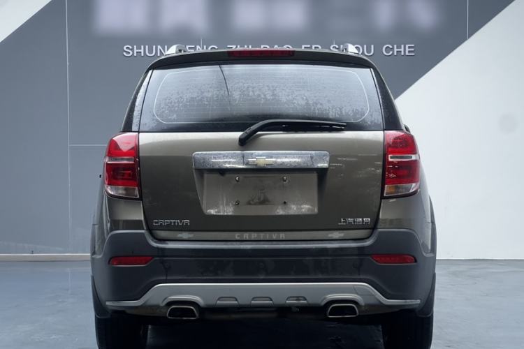 Used Chevrolet Captiva 2017 2.4L Two-Wheel Drive Luxury Edition 7 Seats Exterior 4