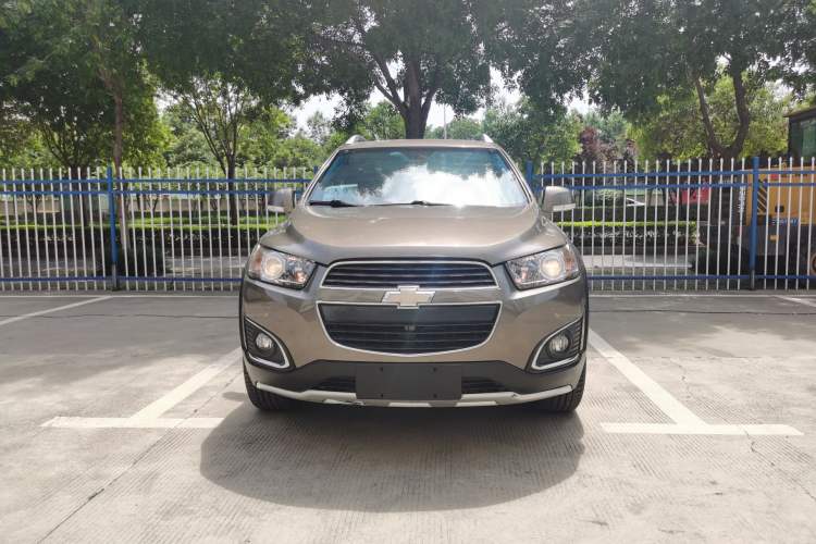 Used Chevrolet Captiva 2017 2.4L 4x4 Flagship Edition 7-Seater Exterior 5