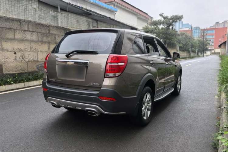 Used Chevrolet Captiva 2017 2.4L Two-Wheel Drive Luxury Edition 7 Seats Exterior 6