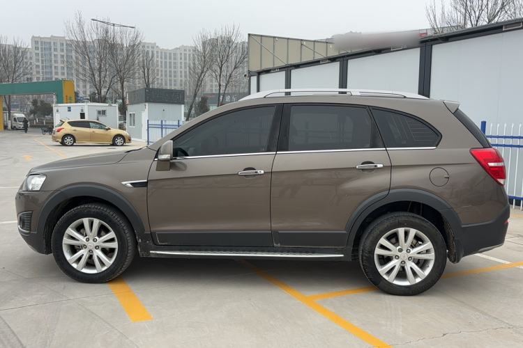 Used Chevrolet Captiva 2017 2.4L 4x4 Flagship Edition 7-Seater Exterior 6