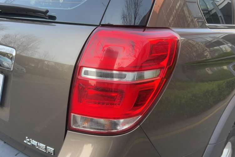 Used Chevrolet Captiva 2017 2.4L Two-Wheel Drive Luxury Edition 7 Seats Exterior 6