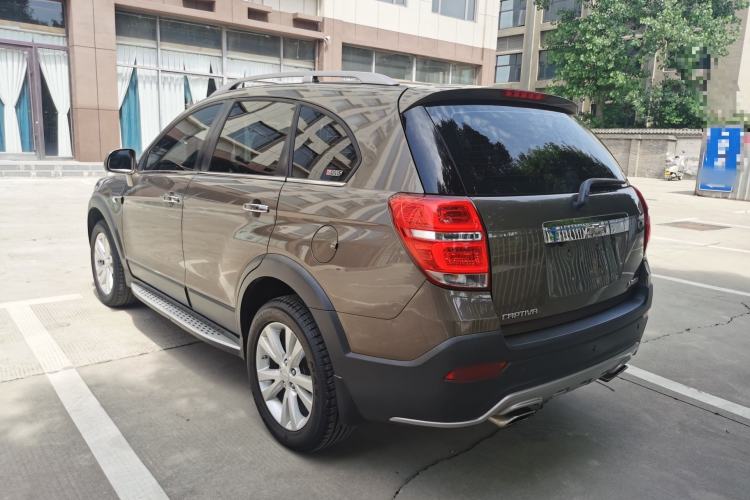 Used Chevrolet Captiva 2017 2.4L 4x4 Flagship Edition 7-Seater Exterior 6