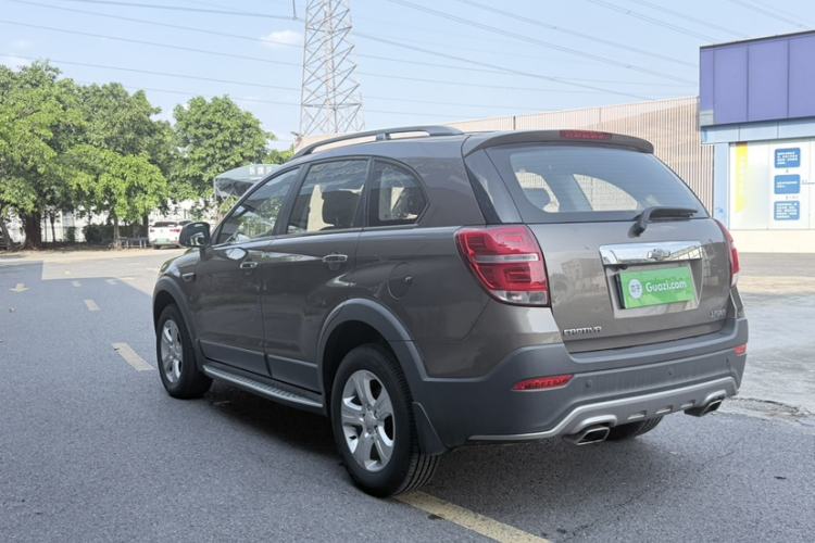 Used Chevrolet Captiva 2017 2.4L Two-Wheel Drive Luxury Edition 7 Seats Exterior 6