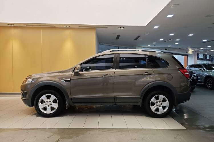 Used Chevrolet Captiva 2017 2.4L Two-Wheel Drive City Edition 5 Seats Exterior 8