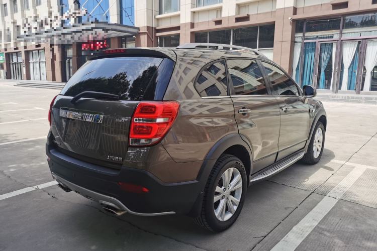 Used Chevrolet Captiva 2017 2.4L 4x4 Flagship Edition 7-Seater Exterior 8