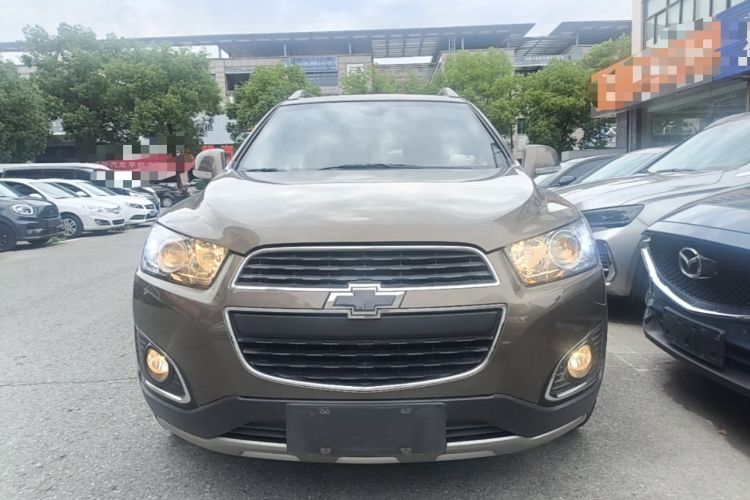Used Chevrolet Captiva 2017 2.4L 4x4 Flagship Edition 7-Seater Front