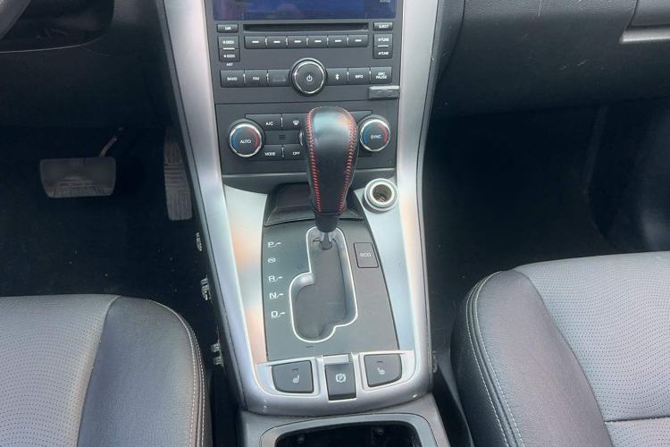 Used Chevrolet Captiva 2017 2.4L Two-Wheel Drive Luxury Edition 7 Seats Gear Lever