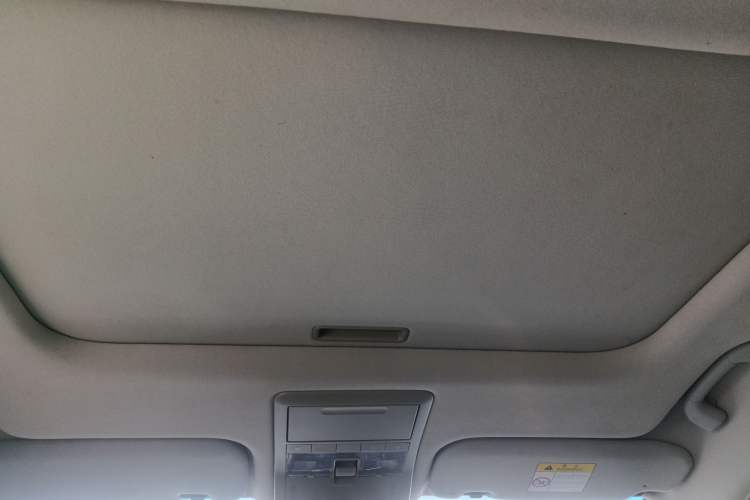 Used Chevrolet Captiva 2017 2.4L 4x4 Flagship Edition 7-Seater Headliner