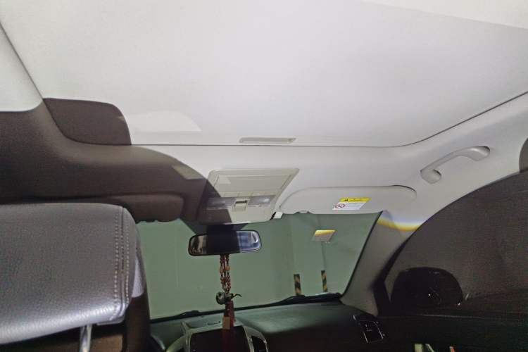 Used Chevrolet Captiva 2017 2.4L 4x4 Flagship Edition 7-Seater Headliner