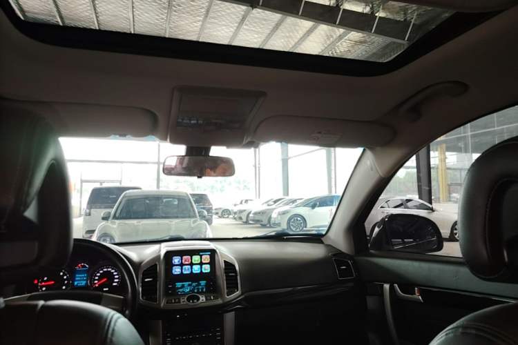 Used Chevrolet Captiva 2017 2.4L 4x4 Flagship Edition 7-Seater Headliner