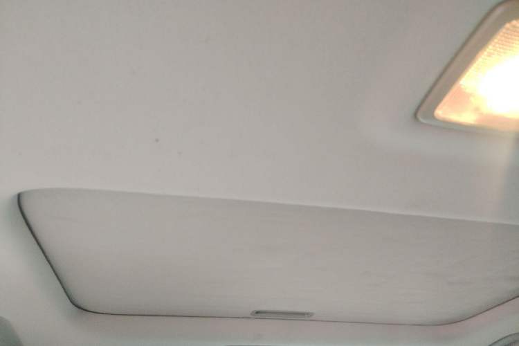 Used Chevrolet Captiva 2017 2.4L 4x4 Flagship Edition 7-Seater Headliner
