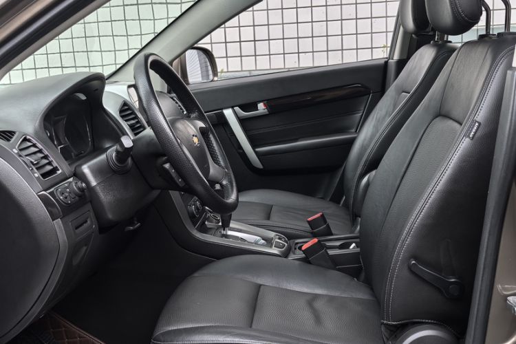 Used Chevrolet Captiva 2017 2.4L Two-Wheel Drive Luxury Edition 7 Seats Interior 4