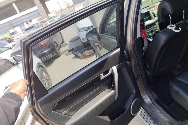 Used Chevrolet Captiva 2017 2.4L Two-Wheel Drive Luxury Edition 7 Seats Interior 8