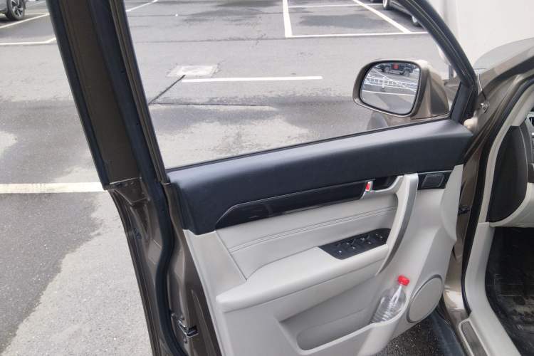 Used Chevrolet Captiva 2017 2.4L Two-Wheel Drive City Edition 5 Seats Left Front Door Interior