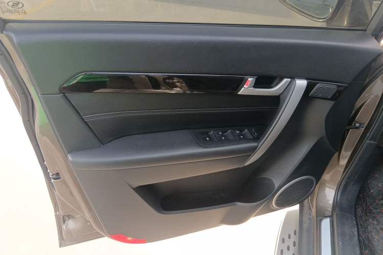 Used Chevrolet Captiva 2017 2.4L 4x4 Flagship Edition 7-Seater Left Front Door Interior